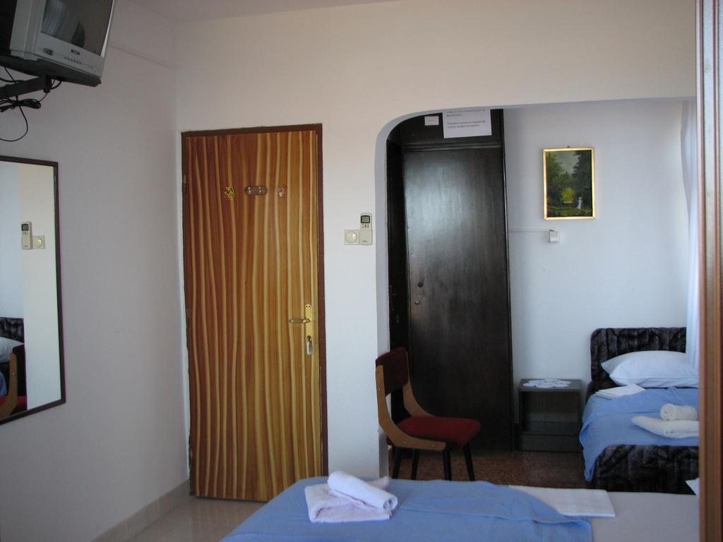 Guest House Ivo Jovanovic Свети Стефан Стая снимка